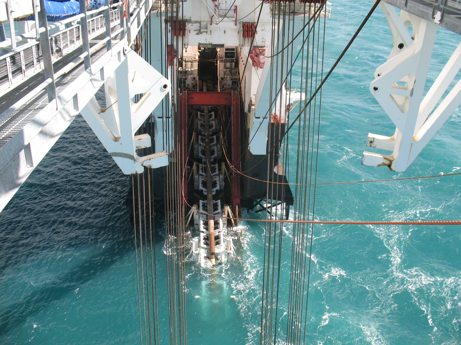 Operacion offshore de tendido y manejo de ducto